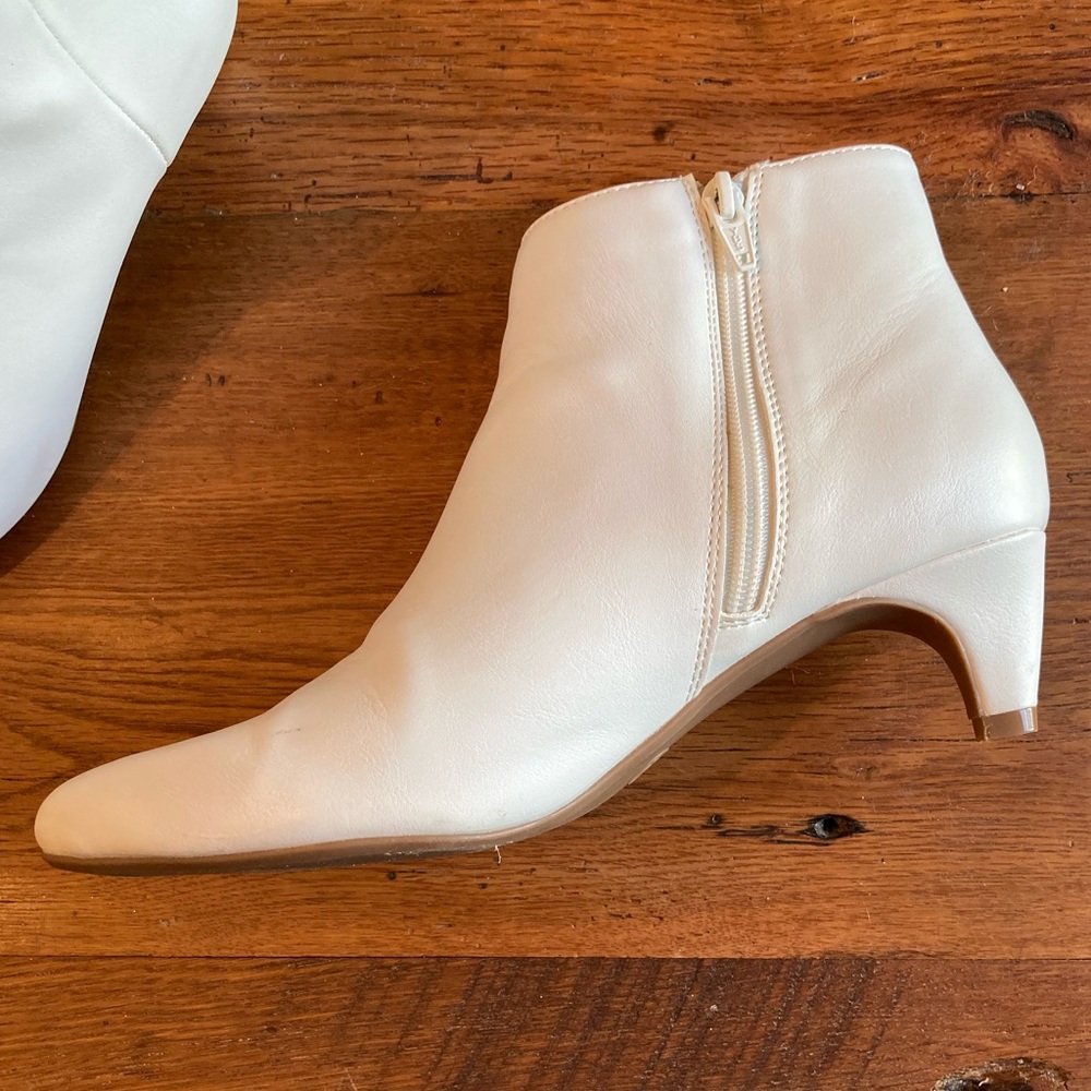 a new day DOMINIQUE KITTEN HEEL boot, white, Sz 8.5.